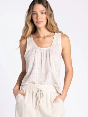 New Thread & Supply Hydrangea Top Linen Blend in Ivory Size Small $61